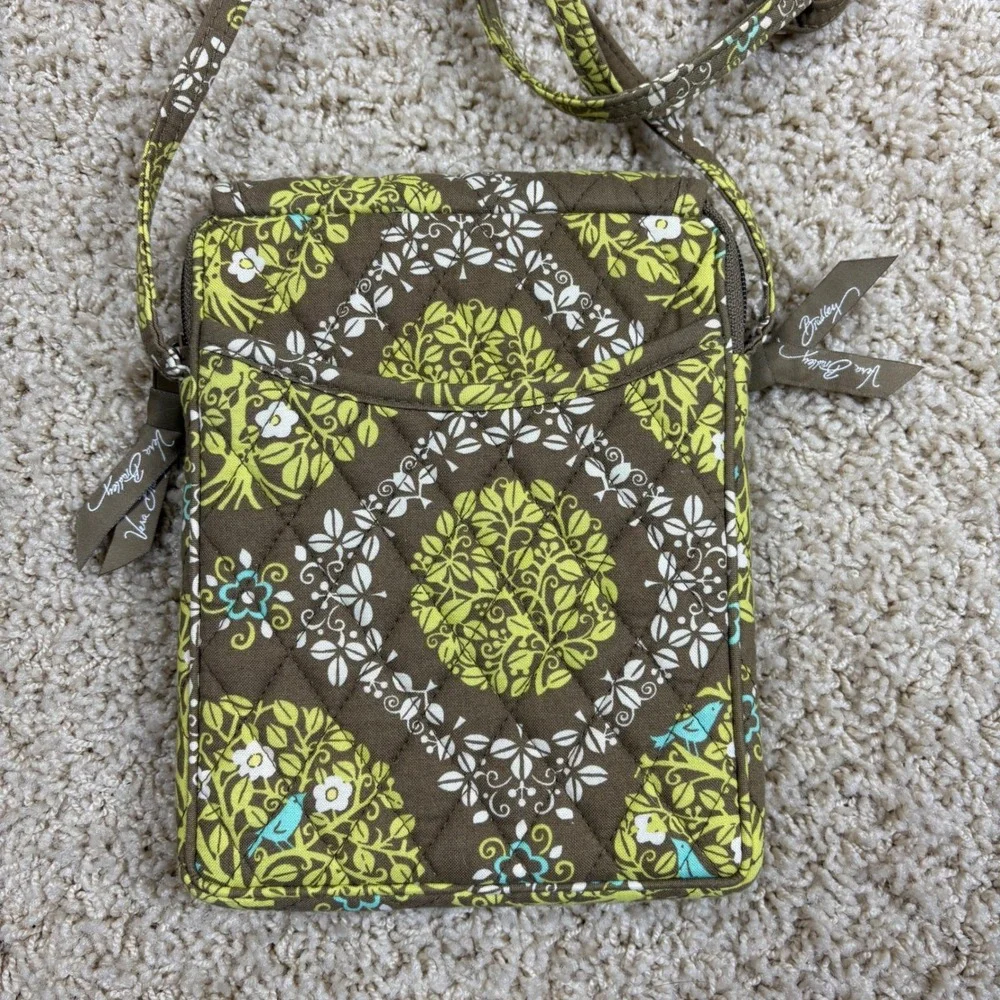 Vera Bradley Quilted Crossbody Bag Lime's Up Floral Bird‎ Pattern Small Purse